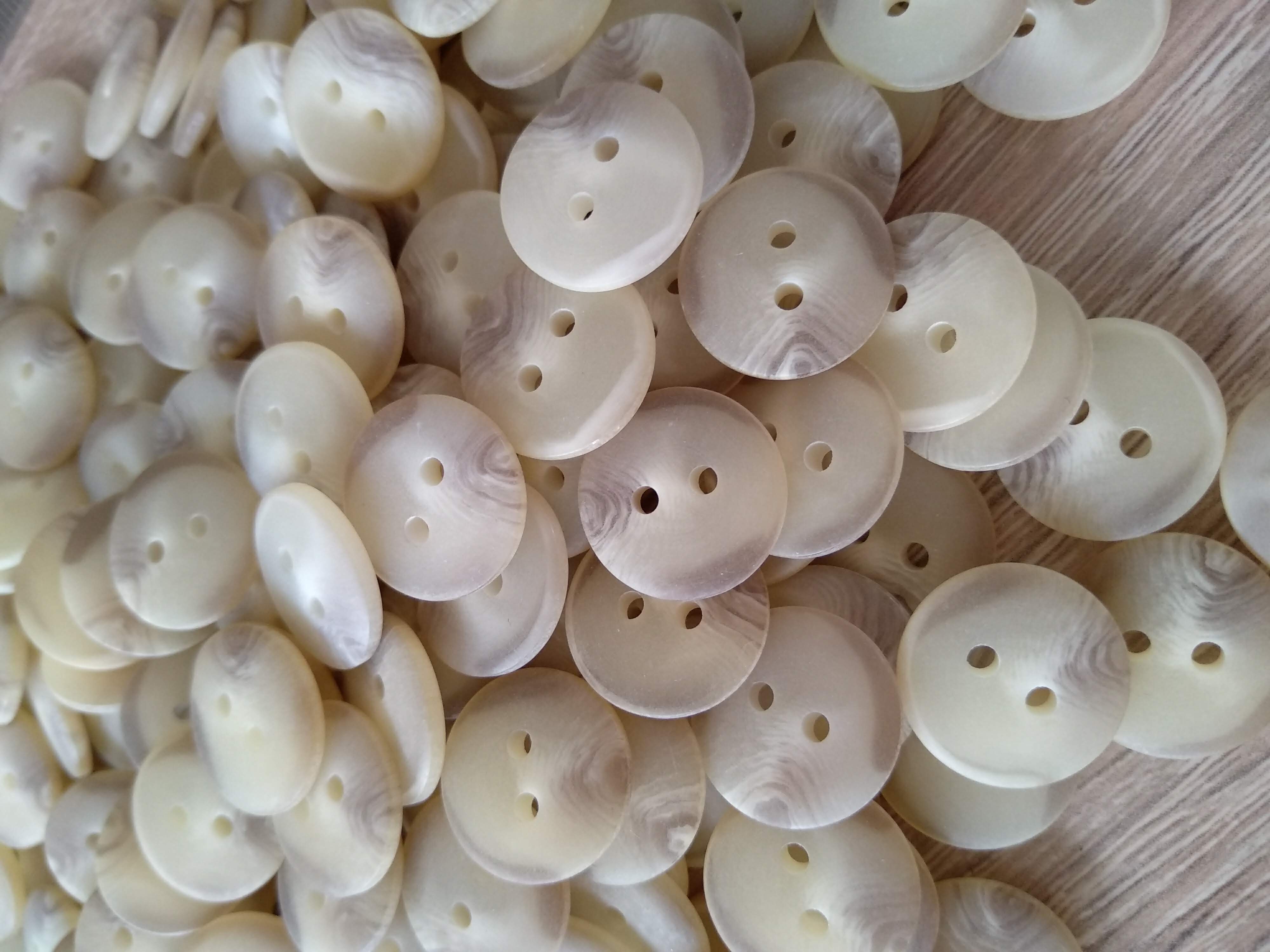 Polyester Buttons ,bicolor, with 2 wholes,any size available